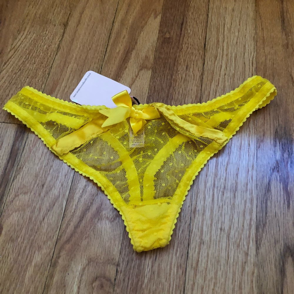 Agent Provocateur NWT Yellow Brief size small